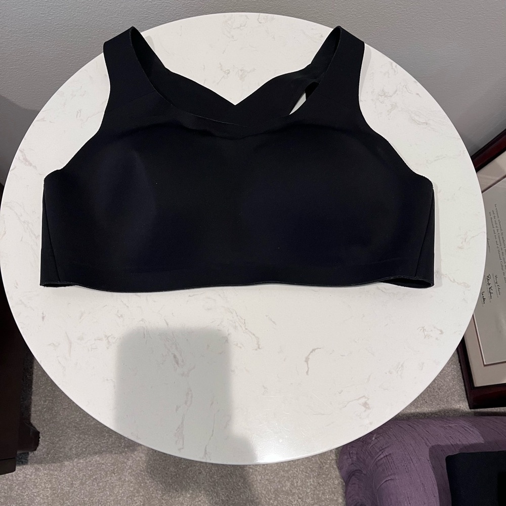 Lululemon EUC Enlite Seamless Bra 36D black